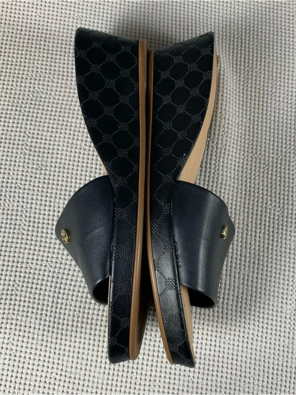 Beira Rio Black Slide Platform Sandals Size 9 Cushioned Footbed